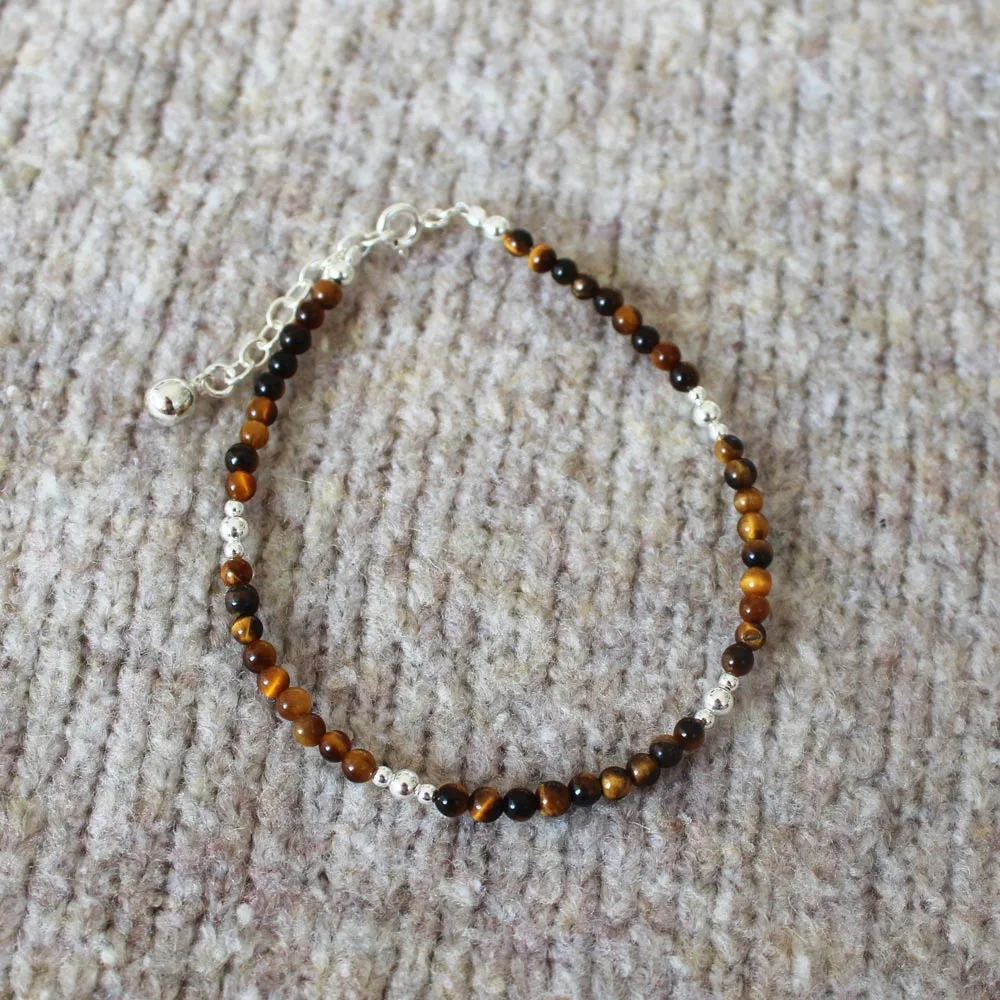Découvrez cet élégant bracelet perles œil de tigre qui habillera toutes vos tenues !