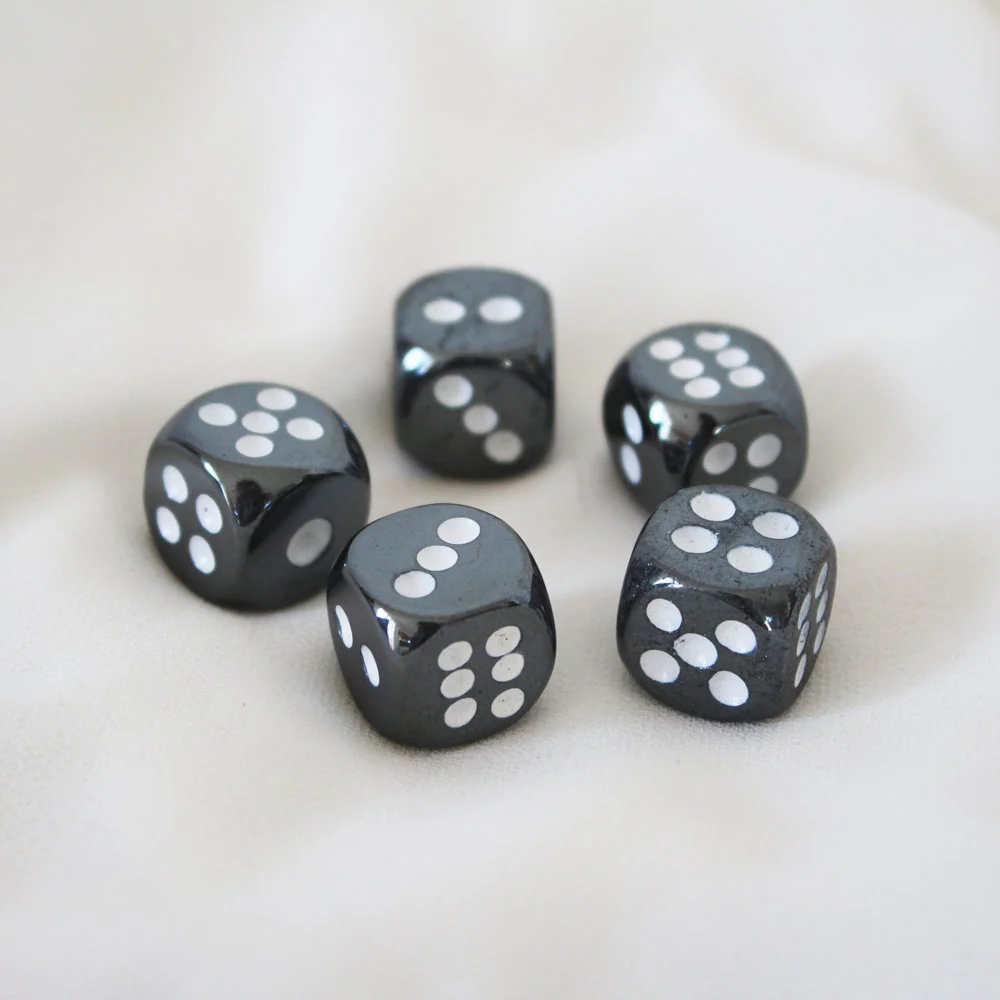 Découvrez nos dés en hématite !