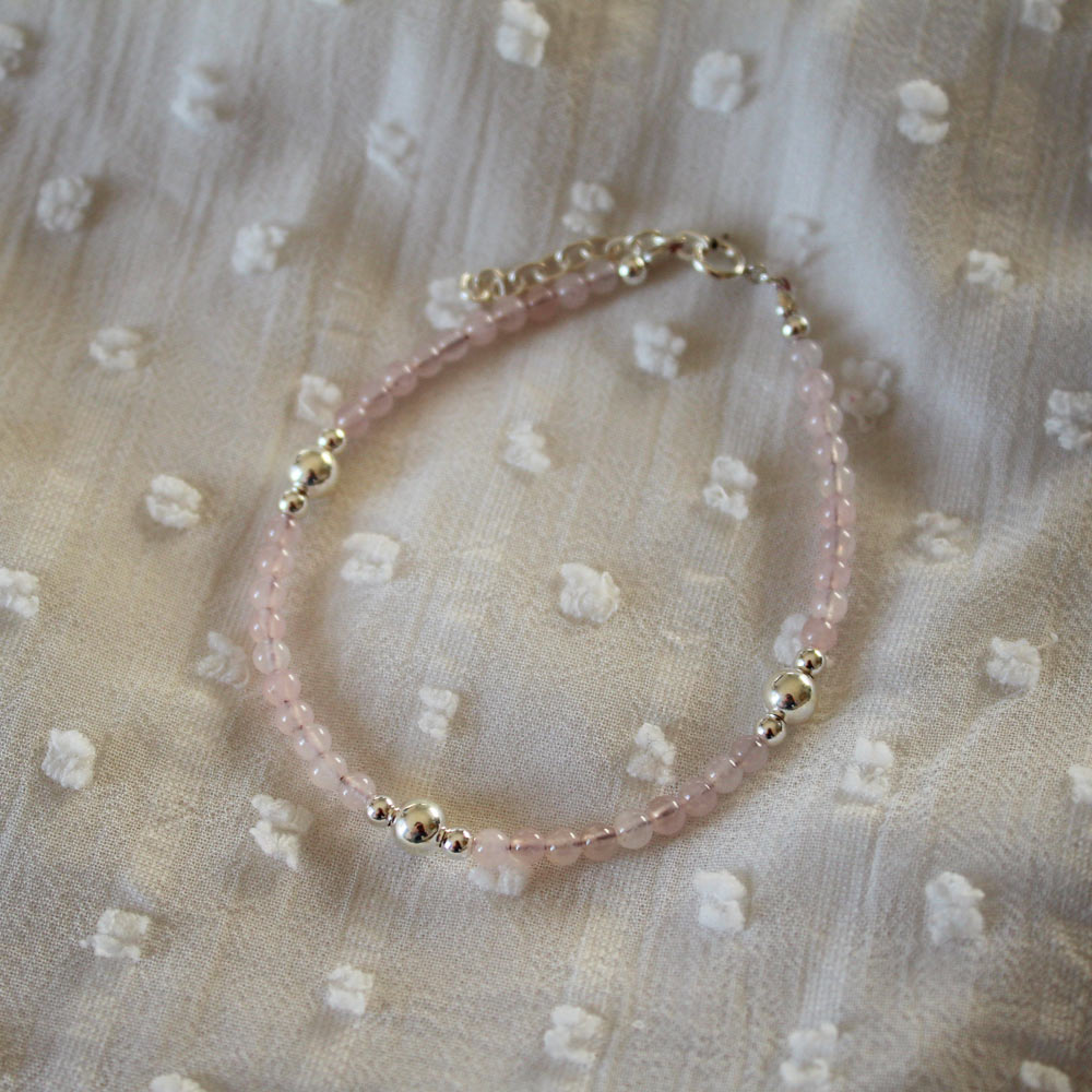 Découvrez notre bracelet Aurora en quartz rose !